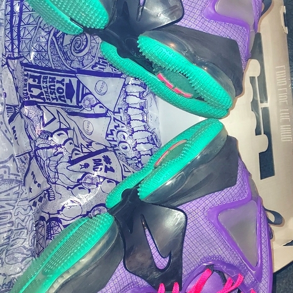 Nike Lebron Soldier XIX WILD BERRY/HYPER PINK Size 11 - Picture 8 of 9